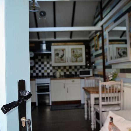 Вилла Arrowwood Self Catering Кингтон Экстерьер фото